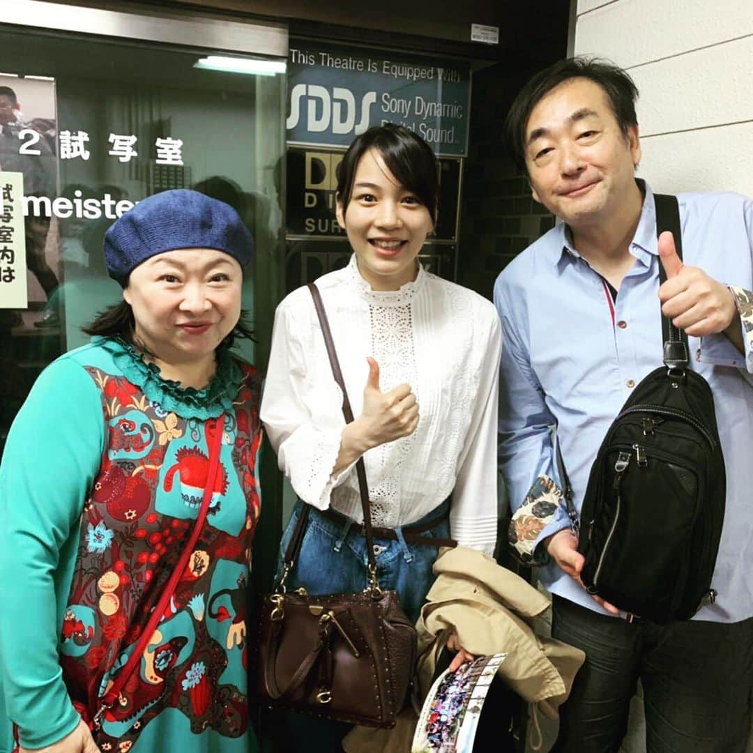 のん（能年玲奈）さんのインスタグラム写真 - (のん（能年玲奈）Instagram)「本日は、映画『星屑の町』の初号試写へ。素敵な映画になってます。先輩方が凄すぎます。その後打ち上げにて🤳 #星屑の町 #2020公開お楽しみに #菅原大吉さんの奥様都子さんとも撮っていただきましたえへへ」10月8日 21時39分 - non_kamo_ne