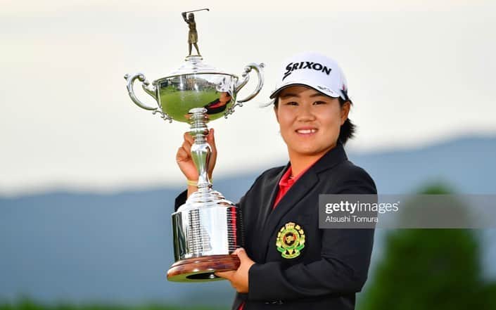 畑岡奈紗さんのインスタグラム写真 - (畑岡奈紗Instagram)「日本女子オープンゴルフ選手権優勝することが出来ました！ スポンサー様、ファンの皆様、支えてくださる全ての方々に感謝致します！ 引き続き応援の程宜しくお願い致します！ #日本女子オープンゴルフ選手権 #ココパリゾート白山ビレッジゴルフコース @cocopa_resort_club  #畑岡奈紗 #ゴルフ #japanwomensopen  #golf #nasahataoka」10月8日 21時45分 - nasahataoka