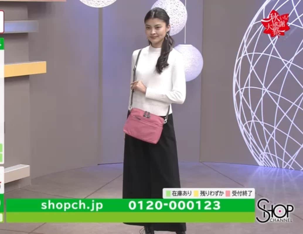 植草沙織のインスタグラム：「ショップチャンネル〜🍁 9日朝4:00〜生出演します^_^🧡🧡 . . . #shopchannel #tv #shopping #model #fashion #autumn #ママコーデ #ママファッション #ミセスコーデ #ミセス #ミセスファッション」