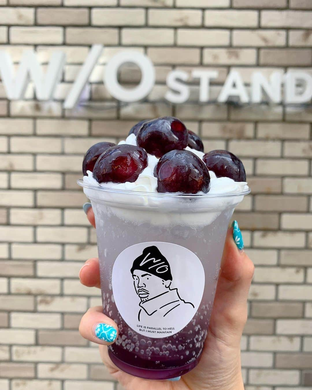 得あゆさんのインスタグラム写真 - (得あゆInstagram)「カフェあるとすぐ入る🍇 ・ W/O STAND ☕️下北沢 可愛いいいいい🥰 ・ ・ ・ ・ ・ ・ ・ ・ #デニム#バケットハット#カジュアル#大人カジュアル#スニーカー#秋#秋服#スポーティー#下北沢#下北沢カフェ#古着#古着女子#古着コーデ#巨峰#お洒落#お買い物#お散歩#コレクション#インスタ映え#カメラ女子#写真#カフェ巡り#オトナ女子#denim#sneaker#fila#japanesegirl#autumnfashion#tokyo#correction」10月8日 15時42分 - tokuayu819