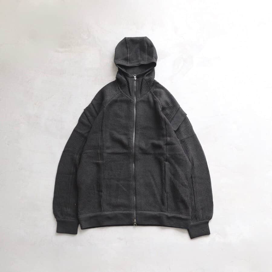 wonder_mountain_irieさんのインスタグラム写真 - (wonder_mountain_irieInstagram)「_ ACRONYM / アクロニウム “J77-AM Cashllama Silk Mesh Hooded Jacket” ￥203,500- _ 〈online store / @digital_mountain〉 http://www.digital-mountain.net/shopdetail/000000010360/ _ 【オンラインストア#DigitalMountain へのご注文】 *24時間受付 *15時までのご注文で即日発送 *1万円以上ご購入で送料無料 tel：084-973-8204 _ We can send your order overseas. Accepted payment method is by PayPal or credit card only. (AMEX is not accepted) Ordering procedure details can be found here. >>http://www.digital-mountain.net/html/page56.html _ 本店：#WonderMountain blog>> http://wm.digital-mountain.info/blog/20190928/ _ #ACRONYM #アクロニウム _ 〒720-0044 広島県福山市笠岡町4-18 JR 「#福山駅」より徒歩10分 (12:00 - 19:00 水曜・木曜定休) #ワンダーマウンテン #japan #hiroshima #福山 #福山市 #尾道 #倉敷 #鞆の浦 近く _ 系列店：@hacbywondermountain _」10月8日 16時44分 - wonder_mountain_