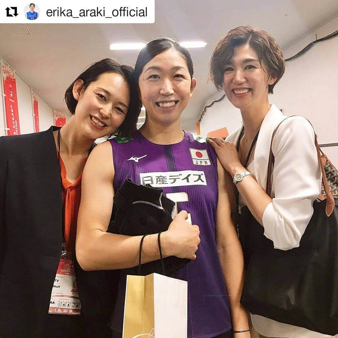 岡山放送さんのインスタグラム写真 - (岡山放送Instagram)「#Repost @erika_araki_official (@get_repost) ・・・ みんなワールドカップお疲れさまー！  メグカナフィーバーのワールドカップをテレビで見てたのはもう15年以上前😂 私も2人と同じコートに立ちたい！って刺激をたくさんもらった！  同級生はいつ会っても安心する😊  #フジテレビ系列FNS#8ch#OHK#岡山放送#女子日本代表 は#5位入賞！#男子日本代表 は#熱戦展開中！#メダルが欲しい です！」10月8日 22時37分 - ohk_official