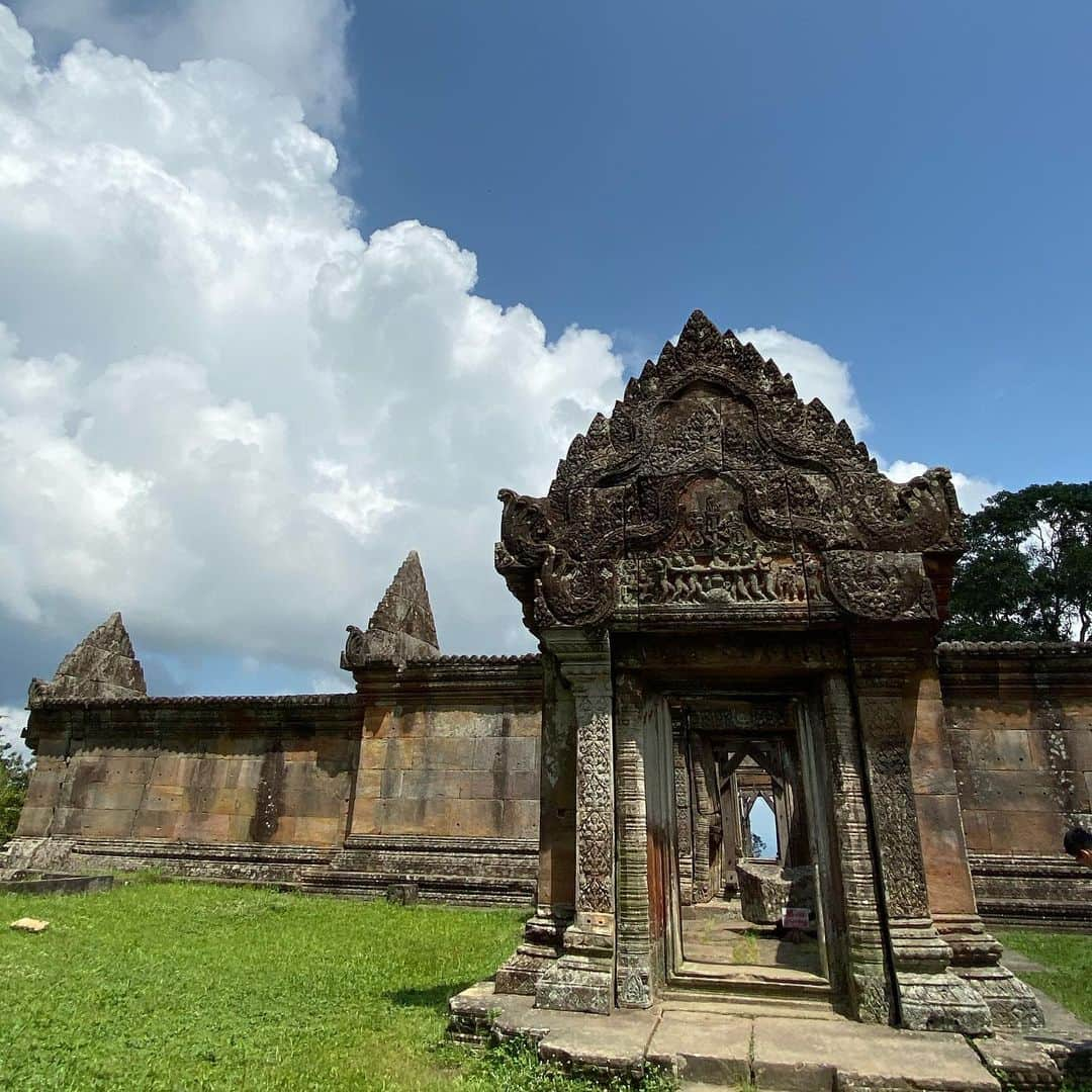 鈴木ちなみさんのインスタグラム写真 - (鈴木ちなみInstagram)「New journey 🇰🇭🌟 #cambodia  #templeofpreahvihear  #プレアヴィヒア寺院  #ちなみたび」10月8日 22時43分 - chinami_suzuki0926