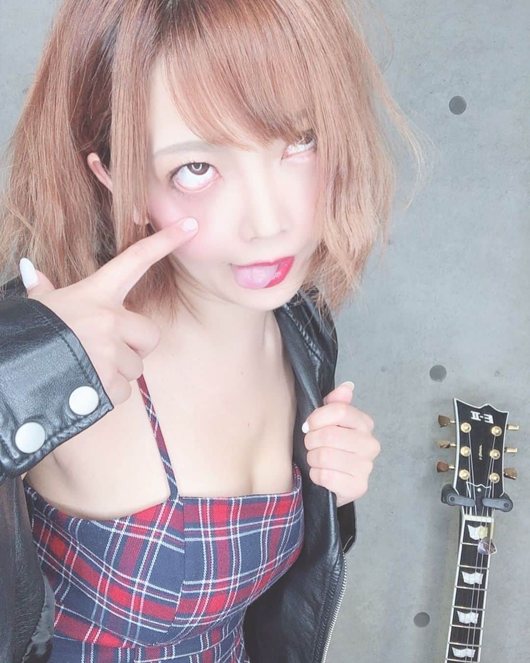 藤田恵名さんのインスタグラム写真 - (藤田恵名Instagram)「ロックでパンクでロックンロール メタルでポップなロックンロール シェケナベイベー👶💕」10月8日 17時14分 - enamelchan