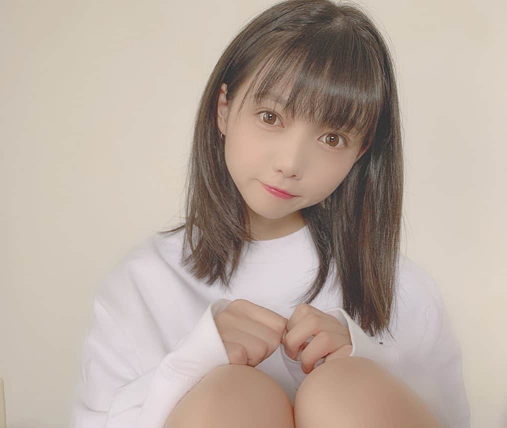 のインスタグラム：「インスタのここの文章ってなに書くのが正解？🤓 . . #instagram #instagood #followme #girls #japan #japanesegirl」