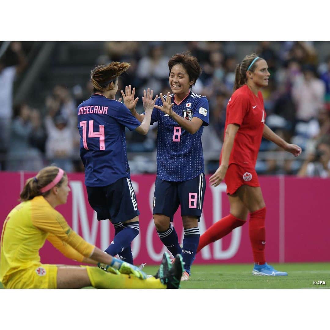 長谷川唯のインスタグラム：「🇯🇵 vs カナダ🇨🇦 4-0 ○ 応援ありがとうございました！ そして、怪我の心配をしてくれた方、ありがとうございます！ 無事です！ またベレーザで頑張ります⚽️ 応援来てください☺️ . . #なでしこジャパン #BELEZA #2023年女子ワールドカップを日本で🇯🇵」