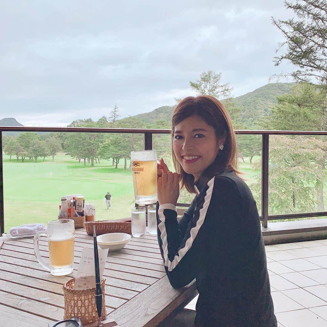 神田愛花さんのインスタグラム写真 - (神田愛花Instagram)「また来ちゃった💦 頑張るぞーーー💪🏻💪🏻💪🏻⛳️🏌🏻‍♀️ 仕事もしたいぞー❗️ #ラウンド #ゴルフ女子 #ゴルフコーデ #時間があるとつい #仕事だってしたいのよ #本当はね #暇だと遊んじゃうから #仕事したいさそりゃ #ゴルフしかしてないみたいに思われる #まぁ良いけどさ #神田愛花」10月8日 17時54分 - aikakanda