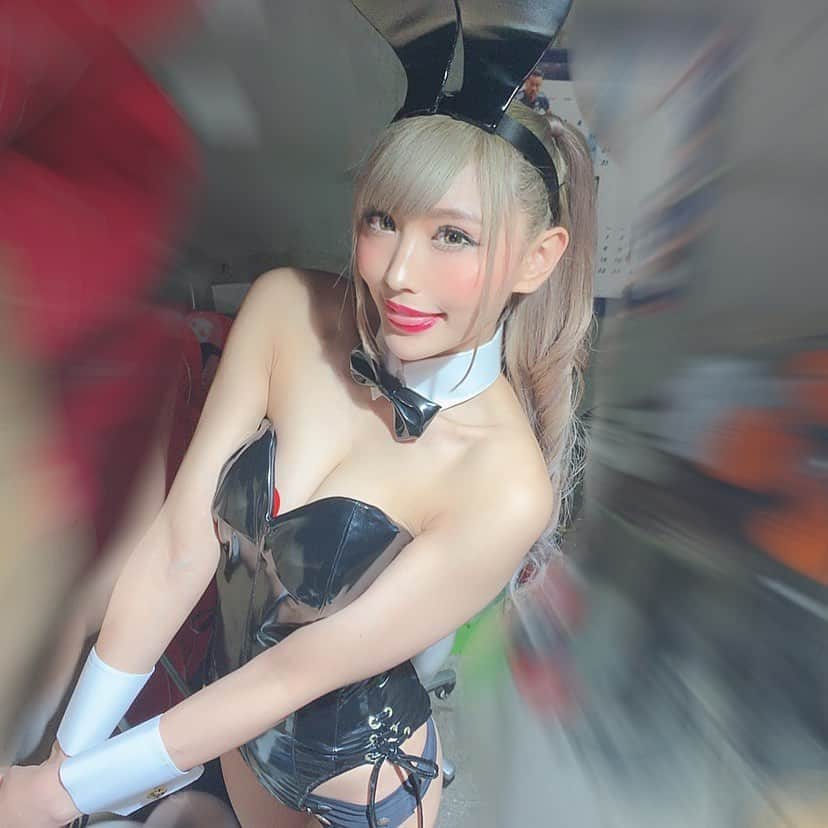 KAZUKIさんのインスタグラム写真 - (KAZUKIInstagram)「#バニーガール」10月8日 18時01分 - kazuki_burlesque