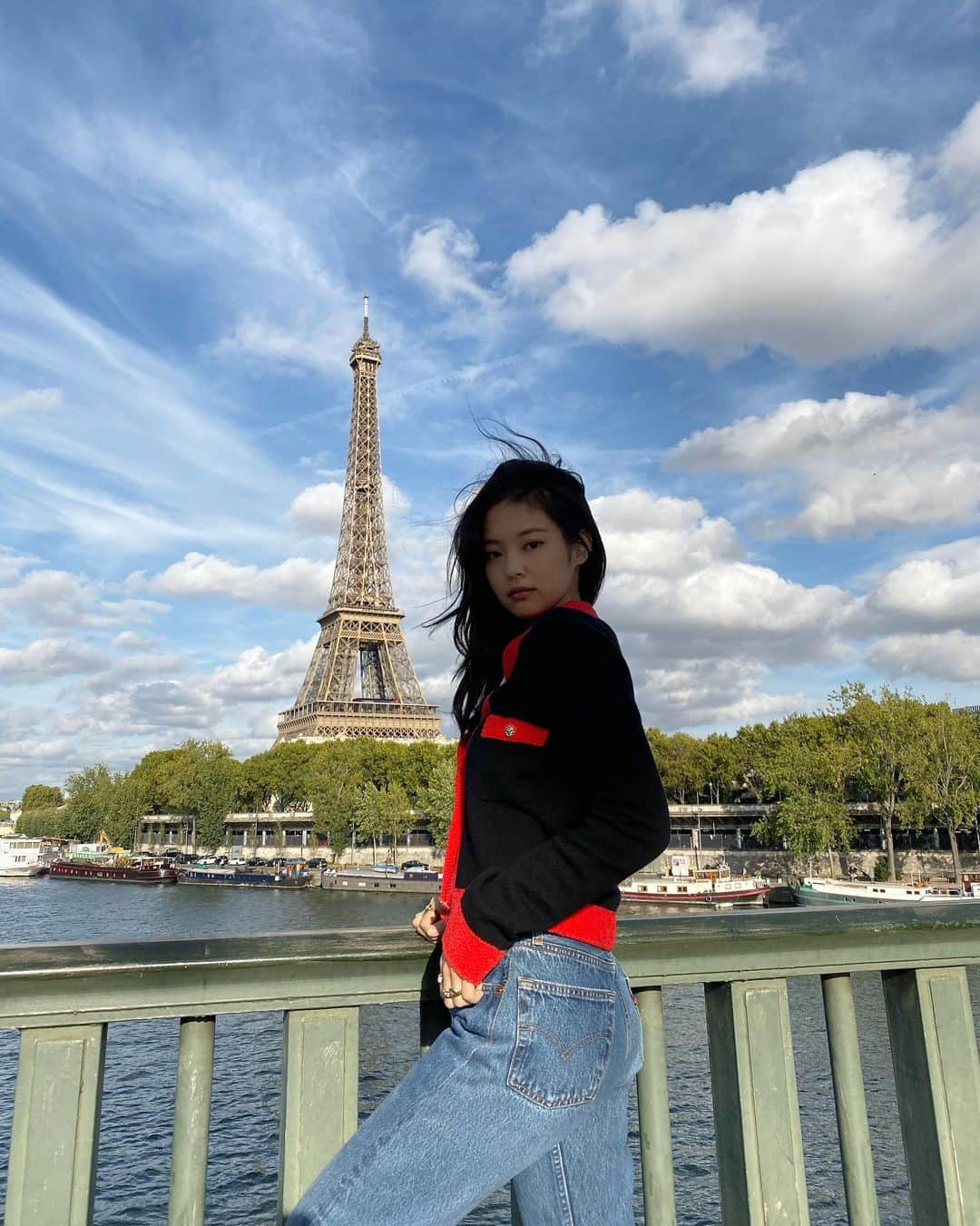 ジェニーさんのインスタグラム写真 - (ジェニーInstagram)「Paris is always a good idea」10月8日 18時18分 - jennierubyjane