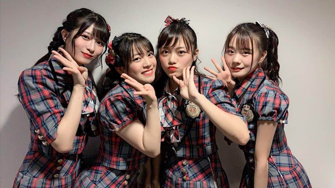 高岡薫のインスタグラム：「アイドルはウーニャニャの件🐈  #チーム8」