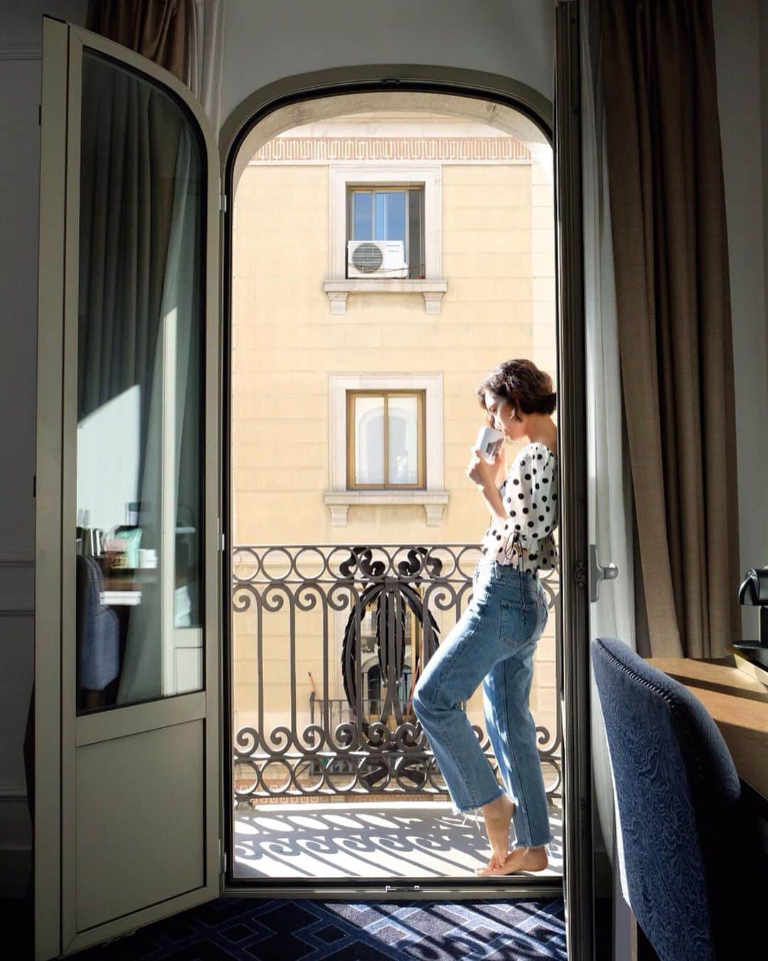 武智志穂さんのインスタグラム写真 - (武智志穂Instagram)「バルセロナで2泊していた、とても居心地が良いホテル。﻿立地も便利。﻿ 日本人には嬉しいバスタブ付き🛁﻿ ﻿ 今回のスペイン旅、素敵なホテルが沢山で、どこに泊まるか決めるのも楽しかったな〜！﻿ ﻿ ﻿ #志穂sTrip #spaintravel #Barcelona #barcelonahotel」10月8日 18時36分 - shiho_takechi