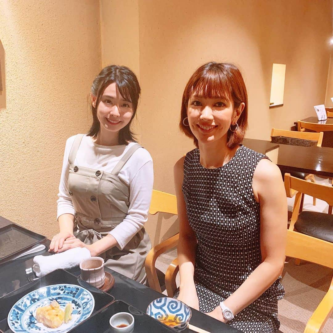 石田真以さんのインスタグラム写真 - (石田真以Instagram)「久々の再会✨✨ ・ 最近友達とランチすることも ほとんどないので たまにはいいね〜😍✨ ・ @satoko_mochiki は 可愛いしお仕事も頑張ってて 会うといつも楽しい♪ ・ #NCポーズ やってくれて ありがとぉ🤣Nの行方…笑 ・ #メーテレ #アナウンサー #望木聡子  #nagoyacolor #ishidamai #石田真以 #お豆腐ランチ #くすむら」10月8日 18時42分 - ishidamai86