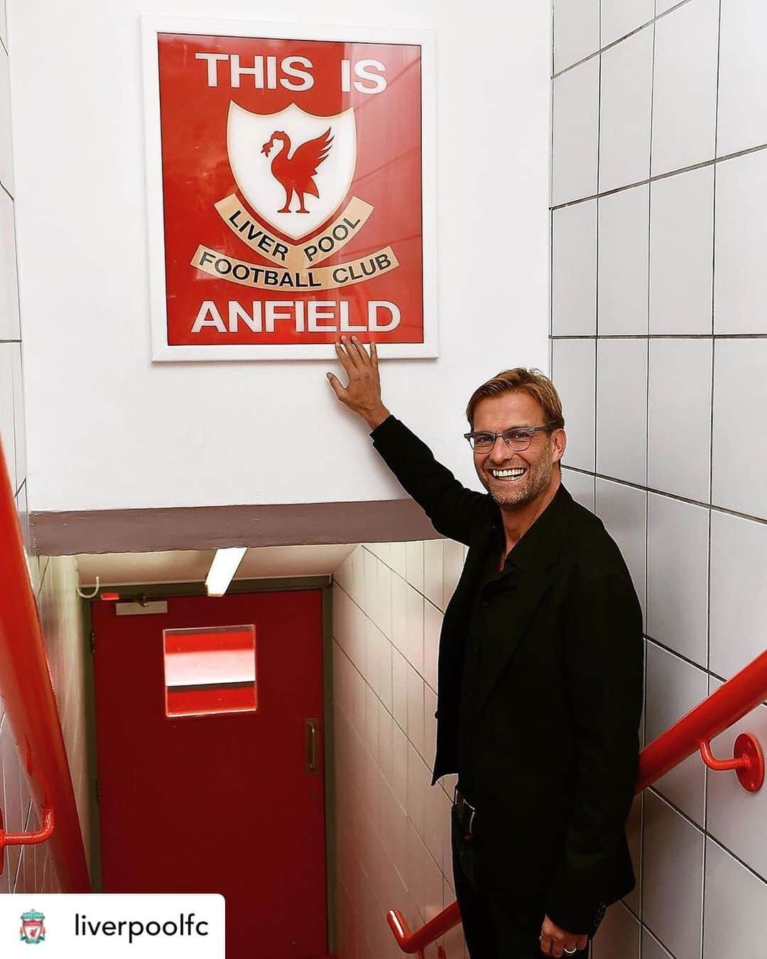 プレミアリーグさんのインスタグラム写真 - (プレミアリーグInstagram)「Jurgen Klopp joined Liverpool 4️⃣ years ago today... • #repost @liverpoolfc What a journey it’s been so far 🔴✨ #LFC #Liverpool #LiverpoolFC」10月8日 18時56分 - premierleague