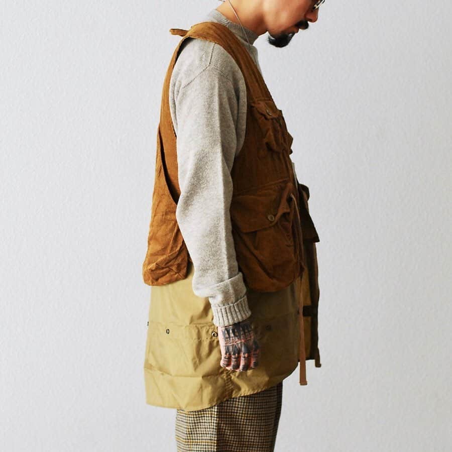 wonder_mountain_irieさんのインスタグラム写真 - (wonder_mountain_irieInstagram)「_ Engineered Garments / エンジニアードガーメンツ "Game Vest -11w corduroy-" ￥49,500- _ 〈online store / @digital_mountain〉 https://www.digital-mountain.net/shopdetail/00000010092/ _ 【オンラインストア#DigitalMountain へのご注文】 *24時間受付 *15時までのご注文で即日発送 *1万円以上ご購入で送料無料 tel：084-973-8204 _ We can send your order overseas. Accepted payment method is by PayPal or credit card only. (AMEX is not accepted)  Ordering procedure details can be found here. >>http://www.digital-mountain.net/html/page56.html _ #NEPENTHES #EngineeredGarments #ネペンテス #エンジニアードガーメンツ _ 本店：#WonderMountain  blog>> http://wm.digital-mountain.info _ 〒720-0044  広島県福山市笠岡町4-18  JR 「#福山駅」より徒歩10分 (12:00 - 19:00 水曜、木曜定休) #ワンダーマウンテン #japan #hiroshima #福山 #福山市 #尾道 #倉敷 #鞆の浦 近く _ 系列店：@hacbywondermountain _」10月8日 19時57分 - wonder_mountain_