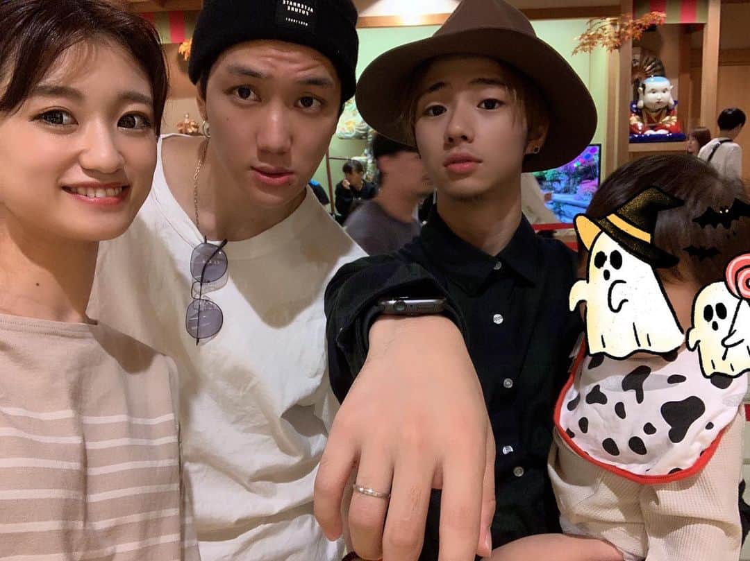 のインスタグラム：「#グループ名忘れた #るぅきぃ夫婦 #家族 #デート . この前まったりデートしてきました。 ペロ君の成長に日々感動😭 . . ママも初めてなのによく頑張ってくれていつもありがとう💮 . #多分トリピ」