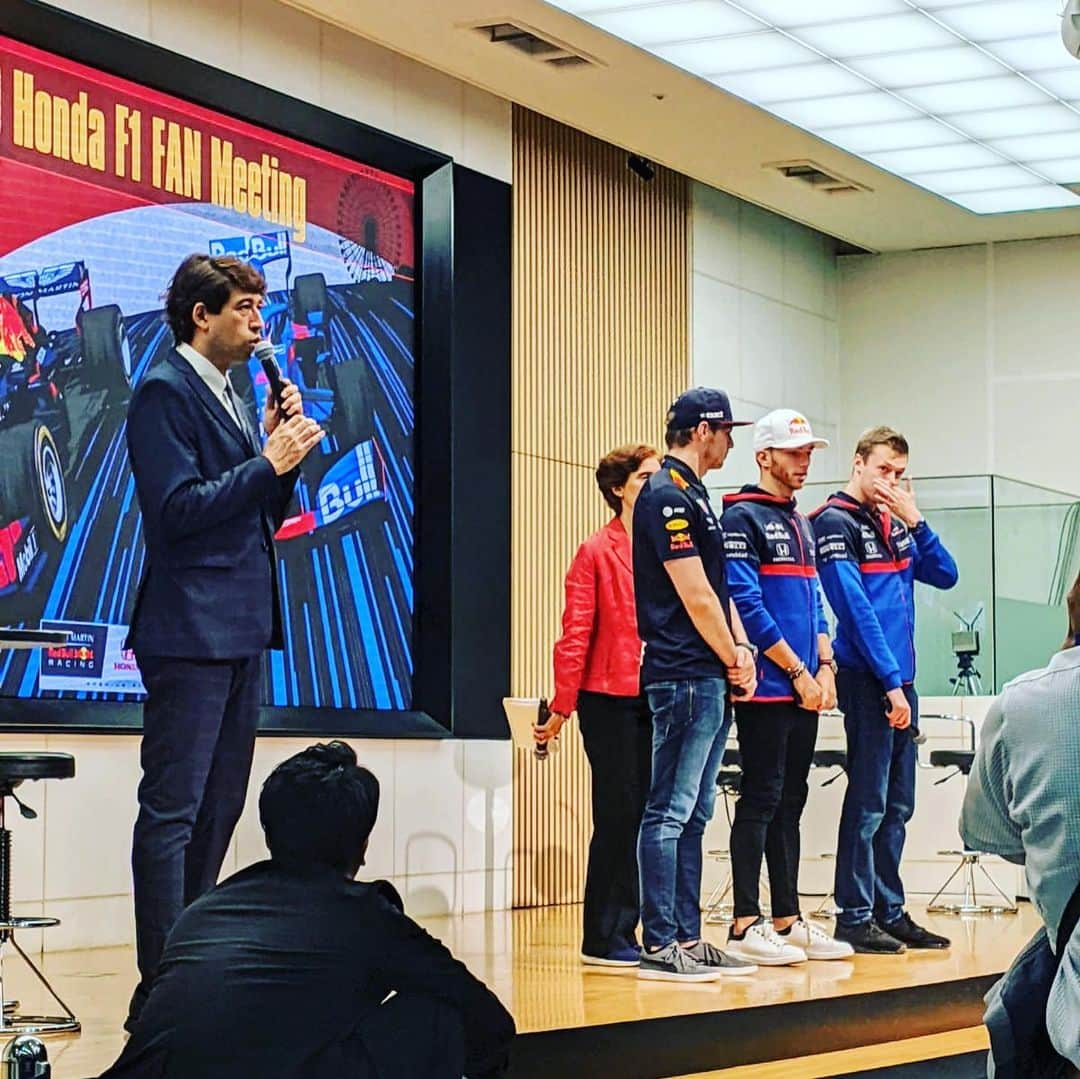 Saschaさんのインスタグラム写真 - (SaschaInstagram)「ホンダ #F1 FAN Meeting 2019の司会でした！今回もとても盛りあがりました！今週末の台風は心配ですが、活躍が楽しみです！お越しいただいたみなさん、ネット中継でご覧いただいた皆様ありがとうございました！」10月8日 20時14分 - sascha348