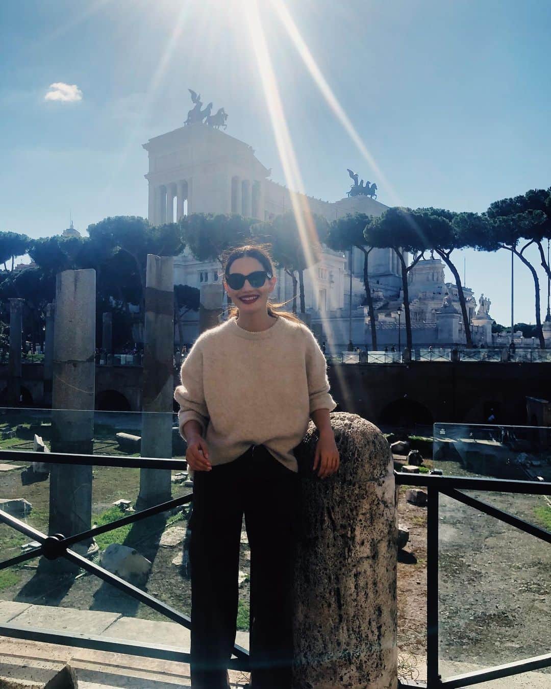 リリー・オルドリッジさんのインスタグラム写真 - (リリー・オルドリッジInstagram)「Rome you’re so GORGEOUS 🇮🇹」10月8日 22時49分 - lilyaldridge