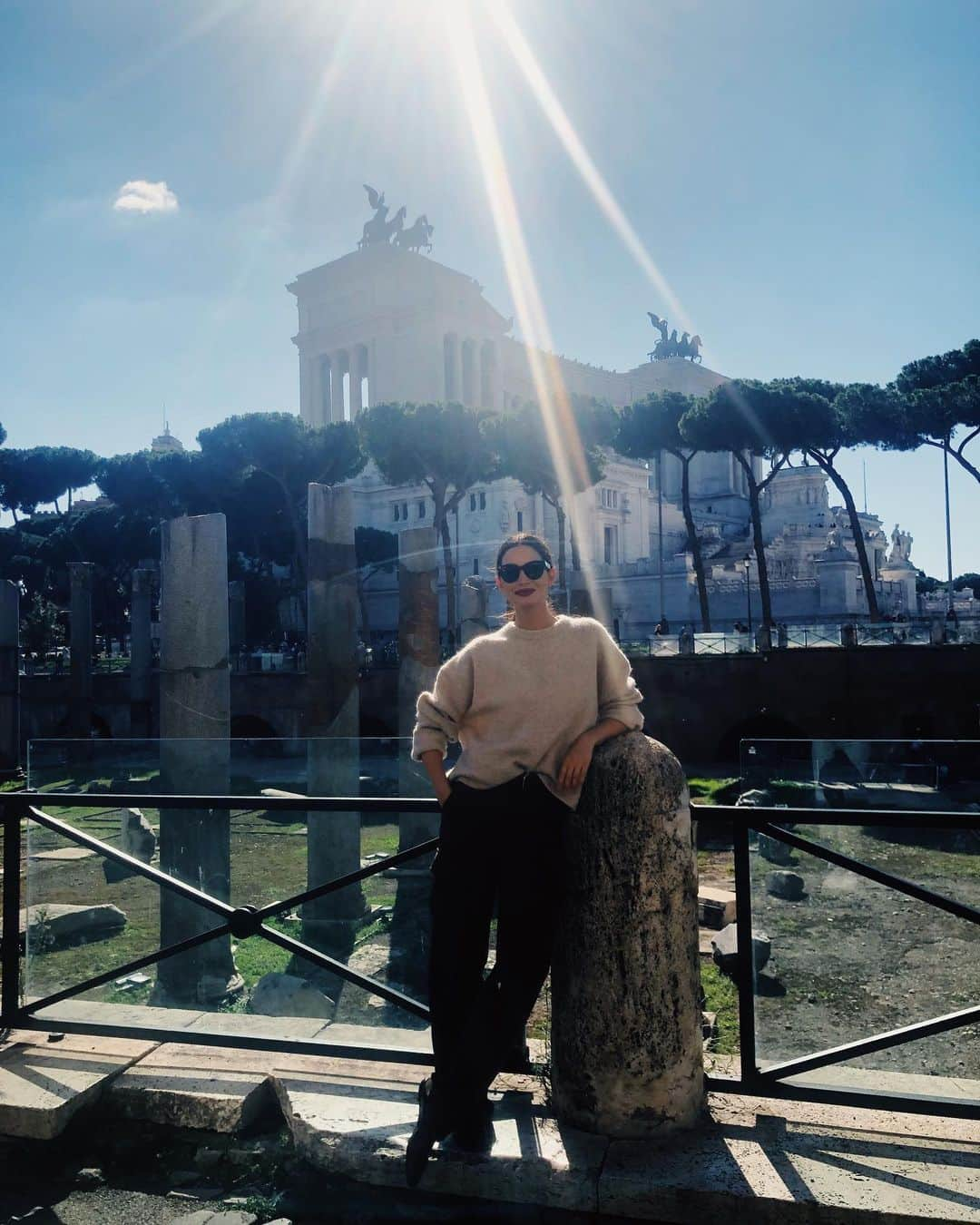 リリー・オルドリッジさんのインスタグラム写真 - (リリー・オルドリッジInstagram)「Rome you’re so GORGEOUS 🇮🇹」10月8日 22時49分 - lilyaldridge