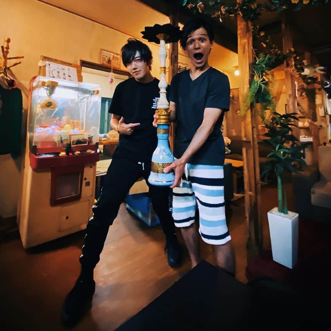 TeddyLoidのインスタグラム：「With Ryo & Special Shisha @vangvieng_hookah_shisha  @tokyoshisha」