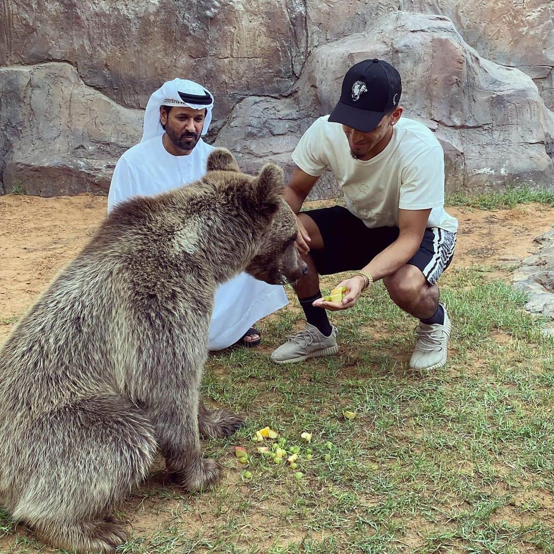 ドミニク・ソランケのインスタグラム：「What an experience. Thank you for your hospitality @sb_belhasa ! Thanks to @hctconcierge and @sccvip for sorting👊🏽.」