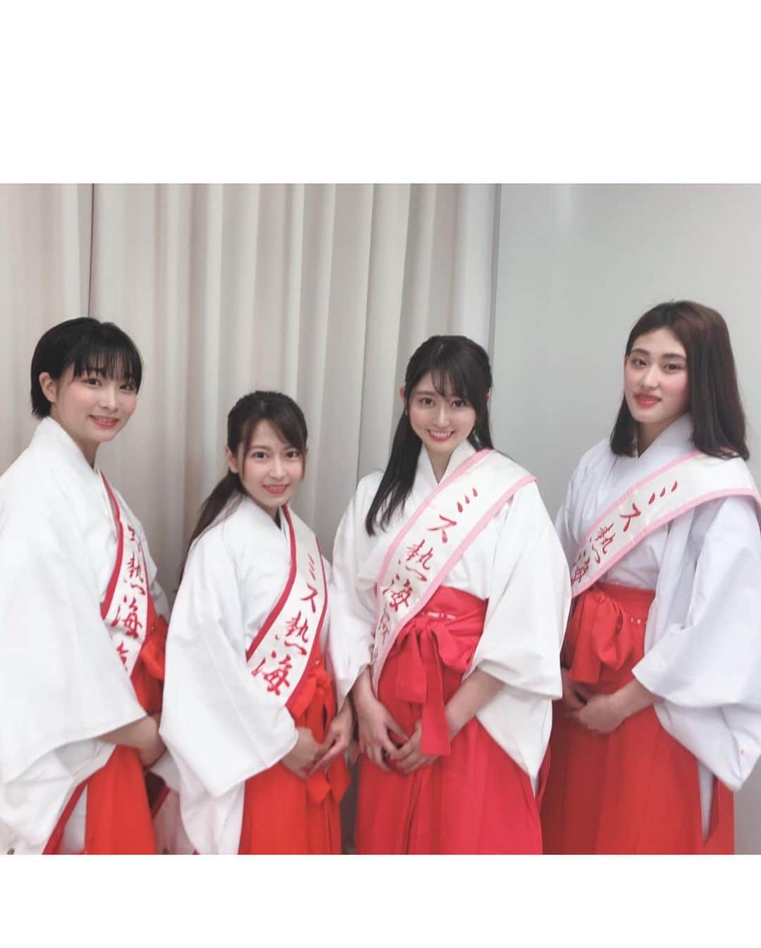 坂口莉果子のインスタグラム：「4人でのお仕事最後😭 湯前神社秋季例大祭の湯汲み神事、湯汲み道中パレードに参加させていただきました⛩ 2年早かったなー 残り3ヶ月の任期頑張ります💪 ・ ・ ・ #熱海  #ミス熱海  #神社  #温泉  #ミスコン  #日本  #japan  #atami  #hotsprings  #shrine  #festival」