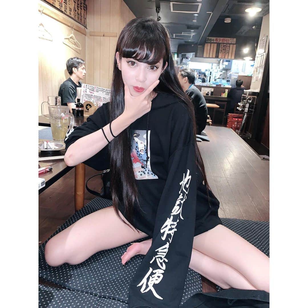 中川ジュリアのインスタグラム：「#地獄特急便」