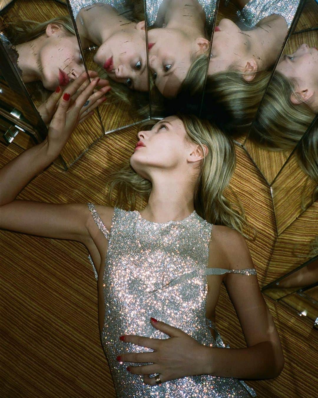 ペイジュ・ライフラーのインスタグラム：「All dressed up with nowhere to go ✨ SS20 @ludovicdesaintsernin by @ccopp」