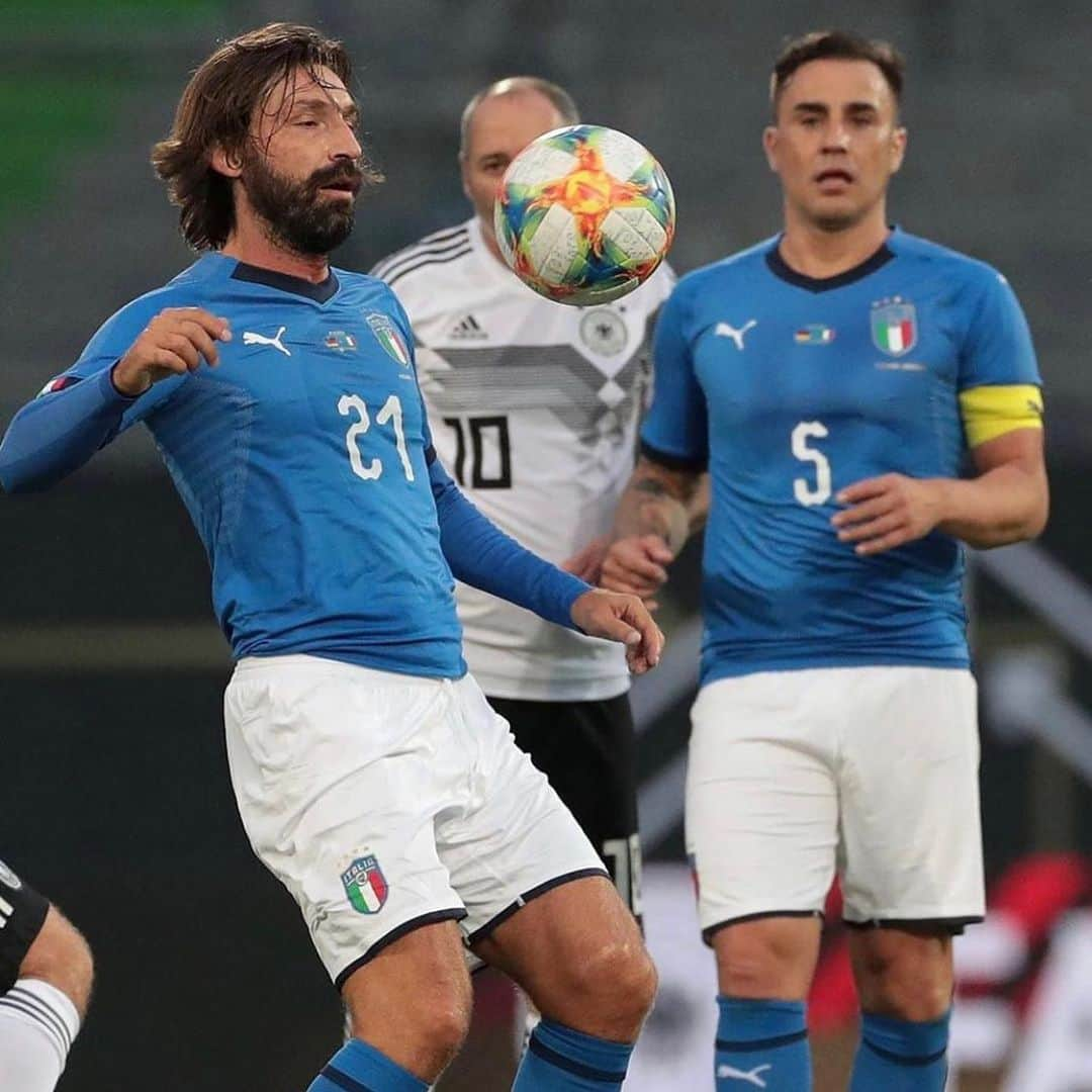 ファビオ・カンナヴァーロさんのインスタグラム写真 - (ファビオ・カンナヴァーロInstagram)「E' stata una bellissima esperienza, complimenti alla FIGC per questa iniziativa che spero si possa ripetere in futuro. Sempre bello ritrovare vecchi amici con cui ho condiviso qualcosa di speciale #nazionale #azzurri #legends #italia #germania #figc」10月9日 1時52分 - fabiocannavaroofficial