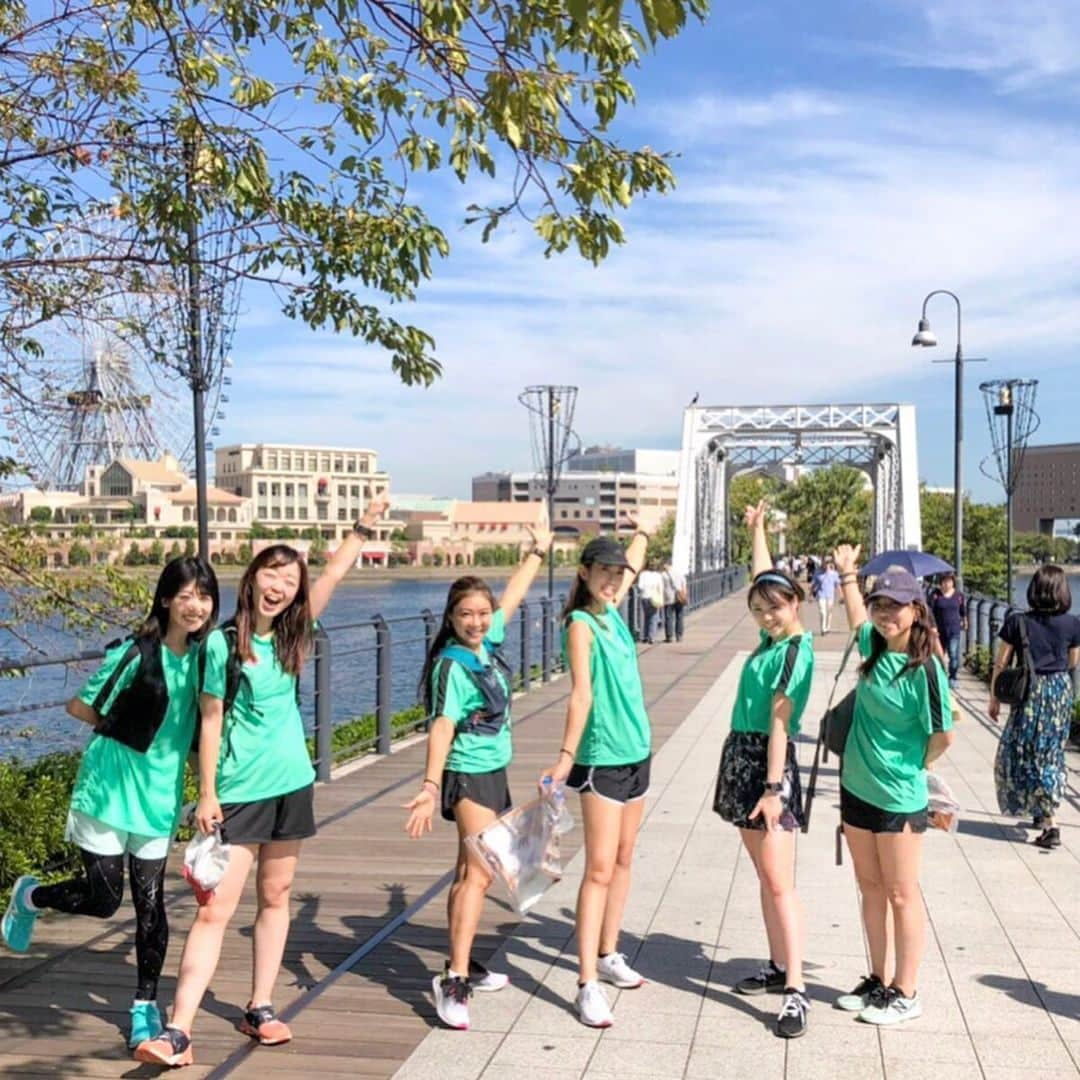 土屋香織さんのインスタグラム写真 - (土屋香織Instagram)「🏃‍♀️. #Rogaining in Yokohama 制限時間5秒前にゴール&なんと優勝🤣 Runkeeper 止め忘れて時間がアレですが笑 多分平均6分半位のペースで走ってたはず👍🏻 . @igrungirls_jp  2チームに分かれて 横浜の名所を巡る #ロゲイニング ✩︎⡱ 制限時間内にマップに書かれた場所を回って それぞれの場所で行きましたよっていう メンバー入りの証拠写真を撮ってくるの。 遠い場所ほどポイントが高くて 合計点数の高いチームが勝ち🏆 . 私達が制限時間内に周れたのは ༶よこはまコスモワールド ༶汽車道 ༶高架下スタジオ ༶黄金スタジオ ༶浦舟水道橋 ༶外交官の家 山手の高級住宅街を抜け ༶エリスマン邸 ༶元町公園 外国人墓地を抜けて ༶朝陽門（青龍門） . 最後ほんっと時間ギリギリになっちゃって 馬車道あたりからクインズスクエアまで 全速力で走ったよー🏃‍♀️まじで頑張った❣️ そしてゴールのドアが開かない😱❗️って 私おっちょこちょい発揮してしまった😂 心拍記録最後191になってました😂 #わちゃラン 楽しすぎ❣️ 打ち上げでふらっと入ったお店も美味しかったし🍻 負けず嫌いで（良い意味でね♡） 頑張り屋さんでフットワーク軽くて お酒飲める子多いってみんな最高すぎる⸜(๑⃙⃘'ᵕ'๑⃙⃘)⸝⋆︎* みんな #garmin 着けてて 私も欲しくなってしまったよー♡ もうみんなと走りたくてたまらなーい♡ 取りまとめてくれた @yu_ikawa ちゃんありがとう( ˘͈ ᵕ ˘͈ )みんなまたね♡ . . . #igランガールズ  #igランガールズ_jp #みなとみらい #rungirl #ランガール #loverunning #instarun #rungram #ハシリマスタグラム #ハシリマシタグラム #ランニング女子 #ラン #jogging #4yuuu #retrip_yokohama #positivemind #positivevibes #sposhirurun #マラソン #マラソン女子  #ig千葉ランナーズ #ランニングママ #vic_season  #nbrc_jp #nbrc #スーパースポーツゼビオみなとみらい東急スクエア店」10月9日 8時04分 - kaorintsuchiya