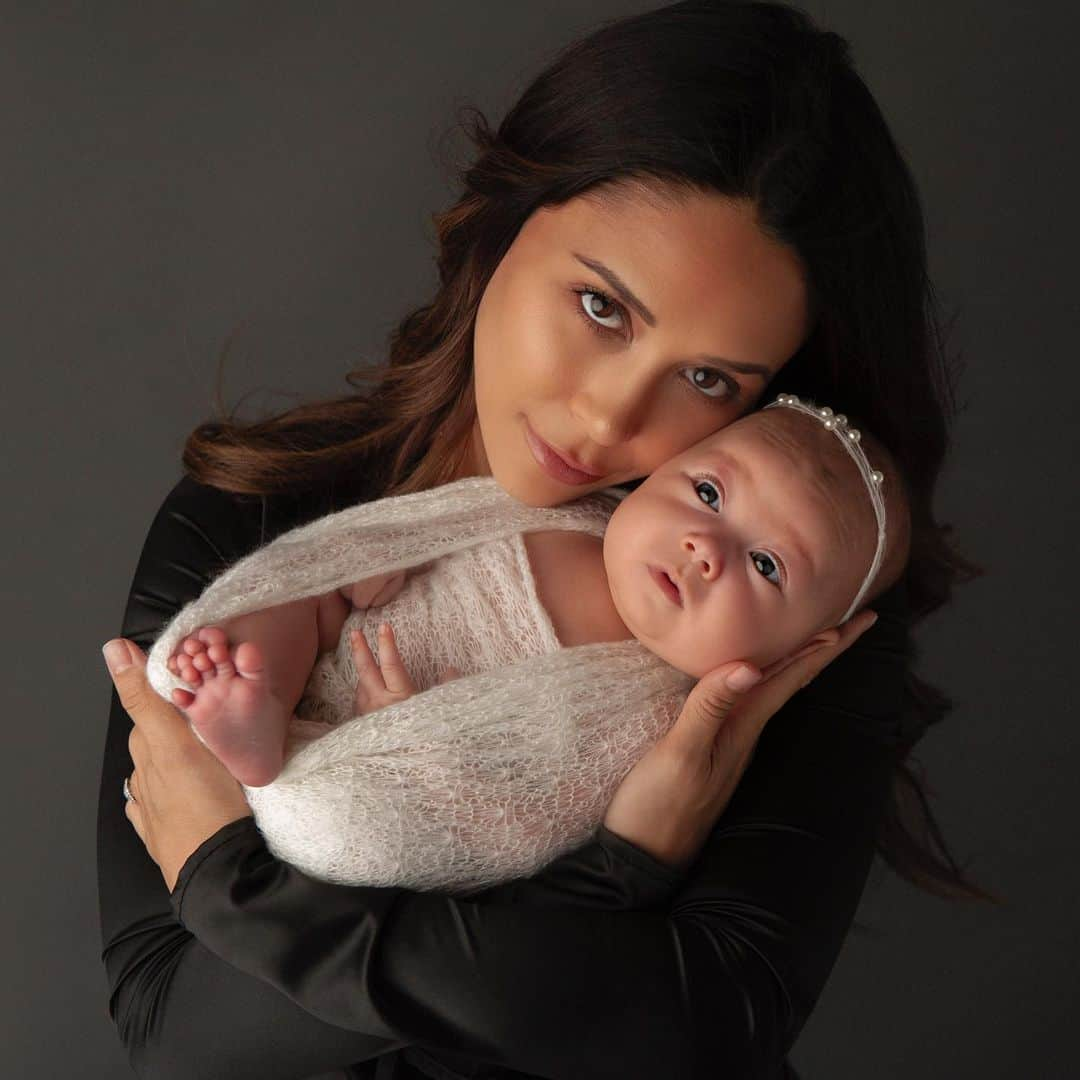 Tianna Gregoryさんのインスタグラム写真 - (Tianna GregoryInstagram)「The greatest love I’ve ever known.I am so blessed to have you as my daughter! I love you forever sweet angel @shadowraecook 💕 Thank you @monicamartinphotography for such an amazing shoot and experience. She has been doing this her whole life and made Shadow feel so comfortable. Hit her up she’s located in LA 📷」10月9日 3時18分 - tiannag