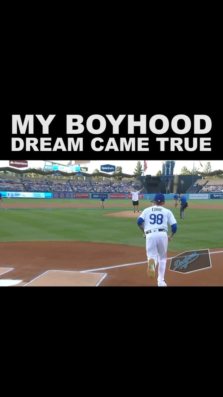 ティモシー・サイクスのインスタグラム：「I got to throw out the first pitch at the Los Angeles Dodgers game not once, but twice and as a lifelong baseball fan let me just say THIS WAS FUCKEN AWESOME! I also had to wear a special @karmagawa @savethereef jersey to help spread awareness about too many world issues that people don’t know about...I hope my crazy life can inspire you to study/work harder to achieve your own dreams too, whatever they may be! #karmagawa #dreamsdocometrue #workhardplayhard #losangelesdodgers #jewtonkershaw」