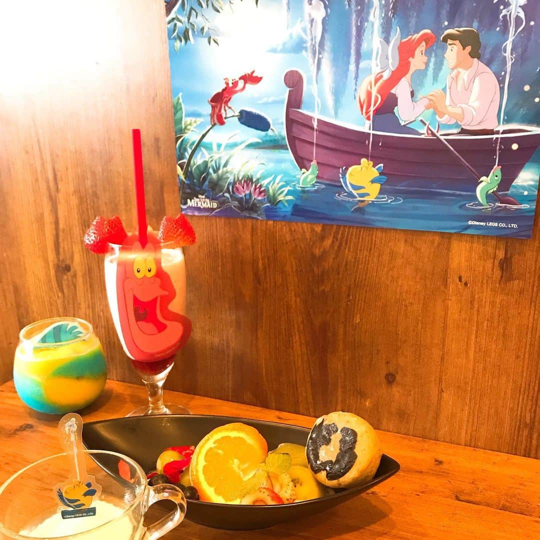 怜花さんのインスタグラム写真 - (怜花Instagram)「可愛すぎる、、！！🐚♡ ・  #リトルマーメイド  #リトルマーメイドカフェ  #アリエル #ディズニー」10月9日 16時23分 - reika_0419