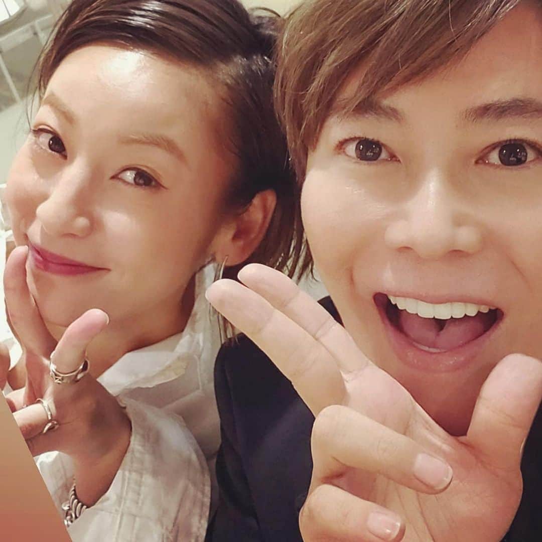 西山茉希さんのインスタグラム写真 - (西山茉希Instagram)「#repost @kojiuematsu ・・・ 西山食堂に行きたい！❤️❤️❤️❤️❤️ いつも超明な茉希ちゃん。(￣▽￣)ゞ  #会えることが嬉しい日 #会えることが嬉しいお方  やっぴー♪♪♪ 幸あり❤️」10月9日 16時27分 - maki.nshiyama50