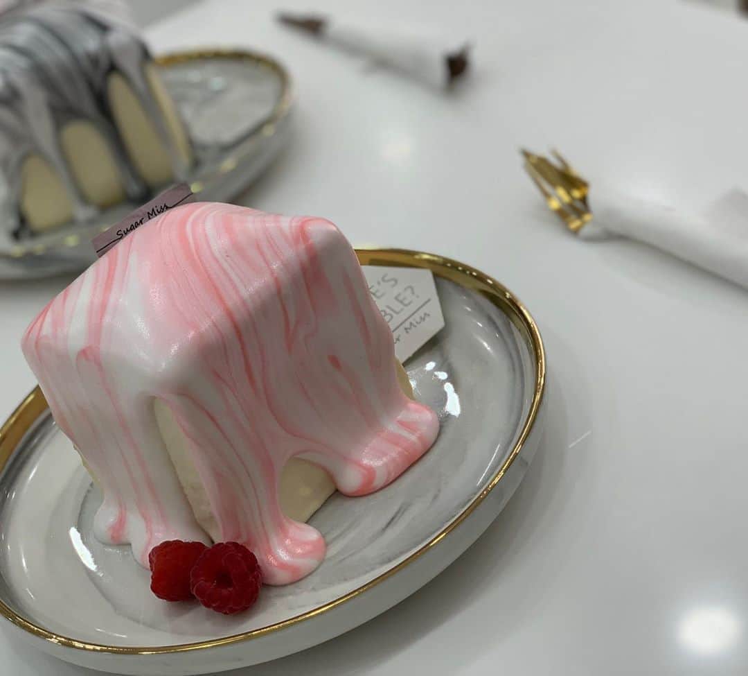 木村花さんのインスタグラム写真 - (木村花Instagram)「💍Marble cake💍  #大理石ケーキ #taipei  #sugarmiss」10月9日 16時44分 - hanadayo0903
