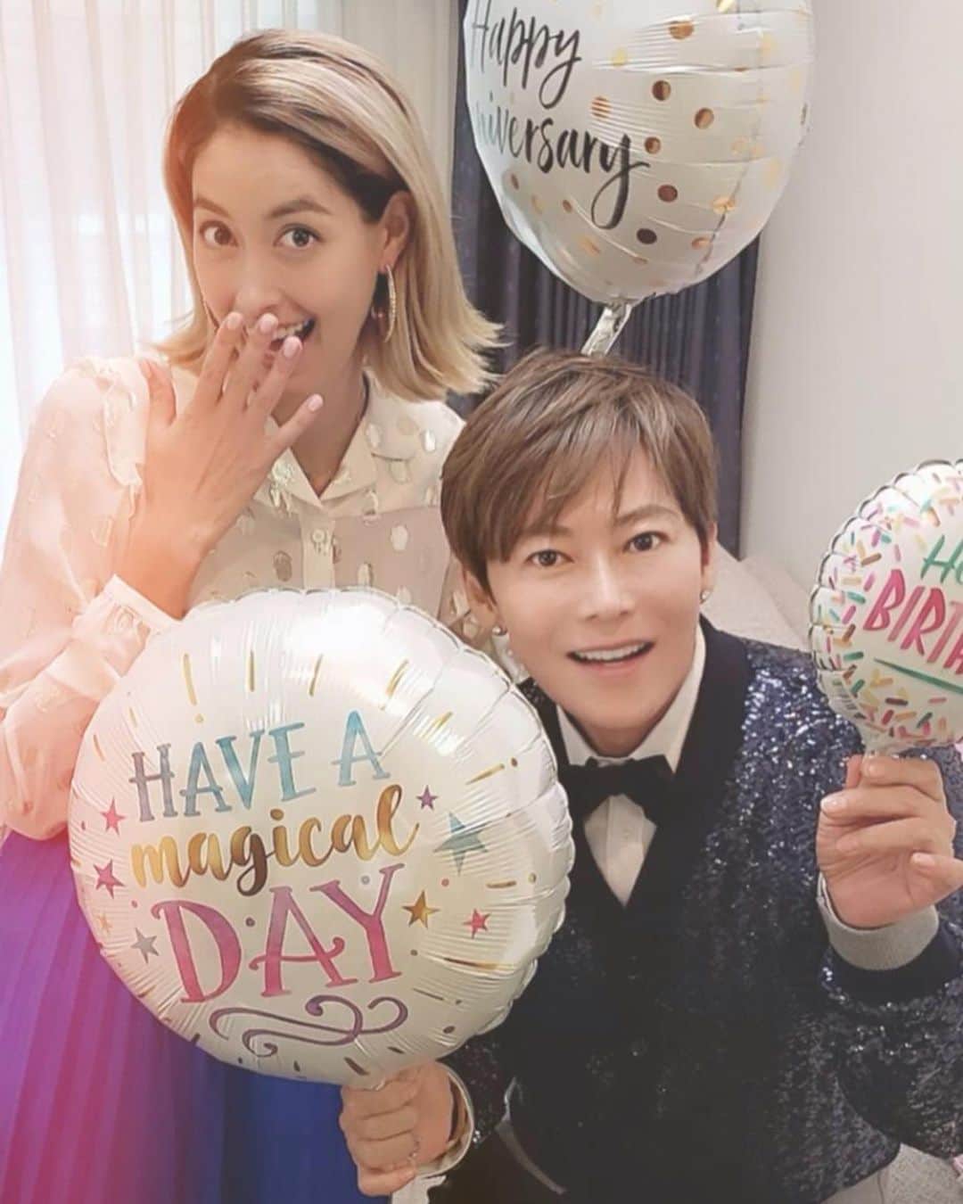 森泉さんのインスタグラム写真 - (森泉Instagram)「Thanks for the surprise Birth Day balloon 🎈 & flower 🌹 #ボンビーガール 💓」10月9日 10時27分 - izumi.mori