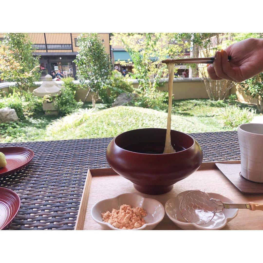 田尻夏樹（なつきんぐ）さんのインスタグラム写真 - (田尻夏樹（なつきんぐ）Instagram)「甘いもの食べたい気分🧁 . . ゔぃよよぉ〜んなわらび餅も美味しかたな(´･ω･｀)食べたひ」10月9日 12時06分 - tajiri_natsuki