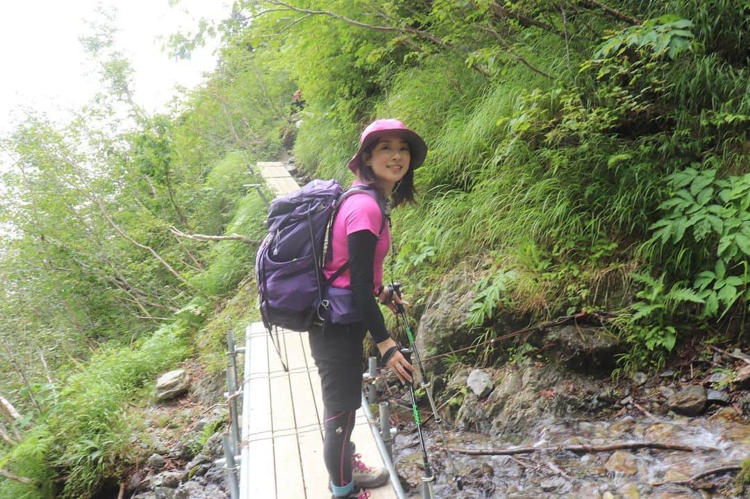 福田麻衣のインスタグラム：「いつかの#登山  また登りたいなあ🏔  #登山ファッション  ザック#gregory ポール#leki  他、諸々#montbell  #登山女子」