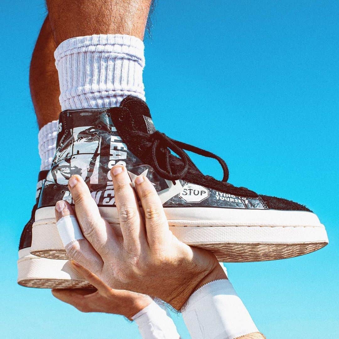 HYPEBEASTさんのインスタグラム写真 - (HYPEBEASTInstagram)「@hypebeastkicks: @pleasures has unveiled a brand new collaborative @converse Pro Leather, featuring a striking graphic print and bold embellishments. Stay tuned for its release info. ⁠ Photo: Pleasures」10月9日 12時45分 - hypebeast