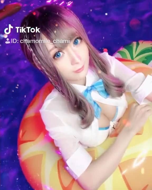 のインスタグラム：「#tiktok #Instagram 更新しました！ http://vt.tiktok.com/d5X4rF/ #cosplay #ギャルJK水着 #ギャルjk #ギャルメイク #水着ギャル #JK #水着 #tiktokjapan #インスタ #ギャルはいいぞ #ナイトプール #コスプレイヤー自画撮り部 #自撮り #自撮り女子 #コスプレイヤー #コスプレ #cosplaygirl #cosplayphoto #cosplaying #cosplaymodel #cosplayworld #cosplaylife #cosplaylove #kawaiicosplay #cos 🌼🌼🌼🌼🌼 すいすいすいようび🐟 週の真ん中‼︎週の折り返し✊ 祝日が無いと長く感じます😲 今日は天気が良いですね☀️ 元気に行ってらっしゃい🚃 夜勤の方はお疲れ様💖 カーテンしっかり締めておやすみ😴 東急の日🛠 東急ハンズで造形の材料買ってます😉 #ohayomorning #東急の日 https://twitter.com/chamomi017/status/1181705781768417281?s=21 🌼🌼🌼🌼🌼 今後のスケジュールはこちらです!!‬ ‪🌼10/12 FFBE FAN FESTA 2019‬ ‪魔人フィーナ公式コスプレイヤー‬ 会場…ベルサール秋葉原 ‪🌼10/14 アニ玉祭‬ ‪ステージ出演‬ 場所…大宮ソニックシティ 🆕 🌼10/25 BLUE EGGゲスト‪お給仕 この日だけのハロウィンメイクで行くよ!! 🆕 🌼10/26 池袋撮影会 ご参加お待ちしております!! 🌼11/3 parfaite撮影会 3部4部5部モデル出演 🌼11/9 クリミナルガールズX ヒロインナナの公式コスプレイヤー 🌼11/10 痛こすモータリゼーション出演 痛車コスプレモデル出演します 🌼11/16 都内大型撮影会に参加します 告知しますのでお楽しみにッ!! 🌼11/17 コスノーグ即売会 サークル参加します ‪🌼12/28-31 コミケ97‬ ‪冬コミ応募しました‬ 場所…東京ビッグサイト ‪よろしくお願いしますッ!!‬」
