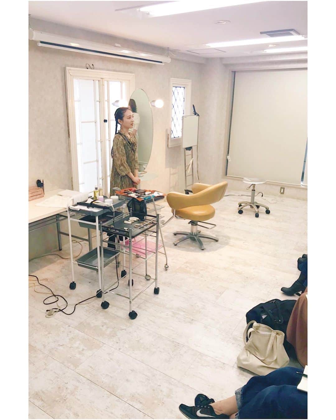 末次尚子さんのインスタグラム写真 - (末次尚子Instagram)「昨日の東京でのセミナー、 参加してくださった皆様、ありがとうございました✨✨ 5時間、あっという間でしたが 私自身すごく楽しませていただきました💓今回も勉強することばかり☺️✨美容師として、女性として 楽しむために輝くためにやり続けるしかない💓  #switchnao #くノ一セミナー#サーグル」10月9日 15時36分 - nao_0120