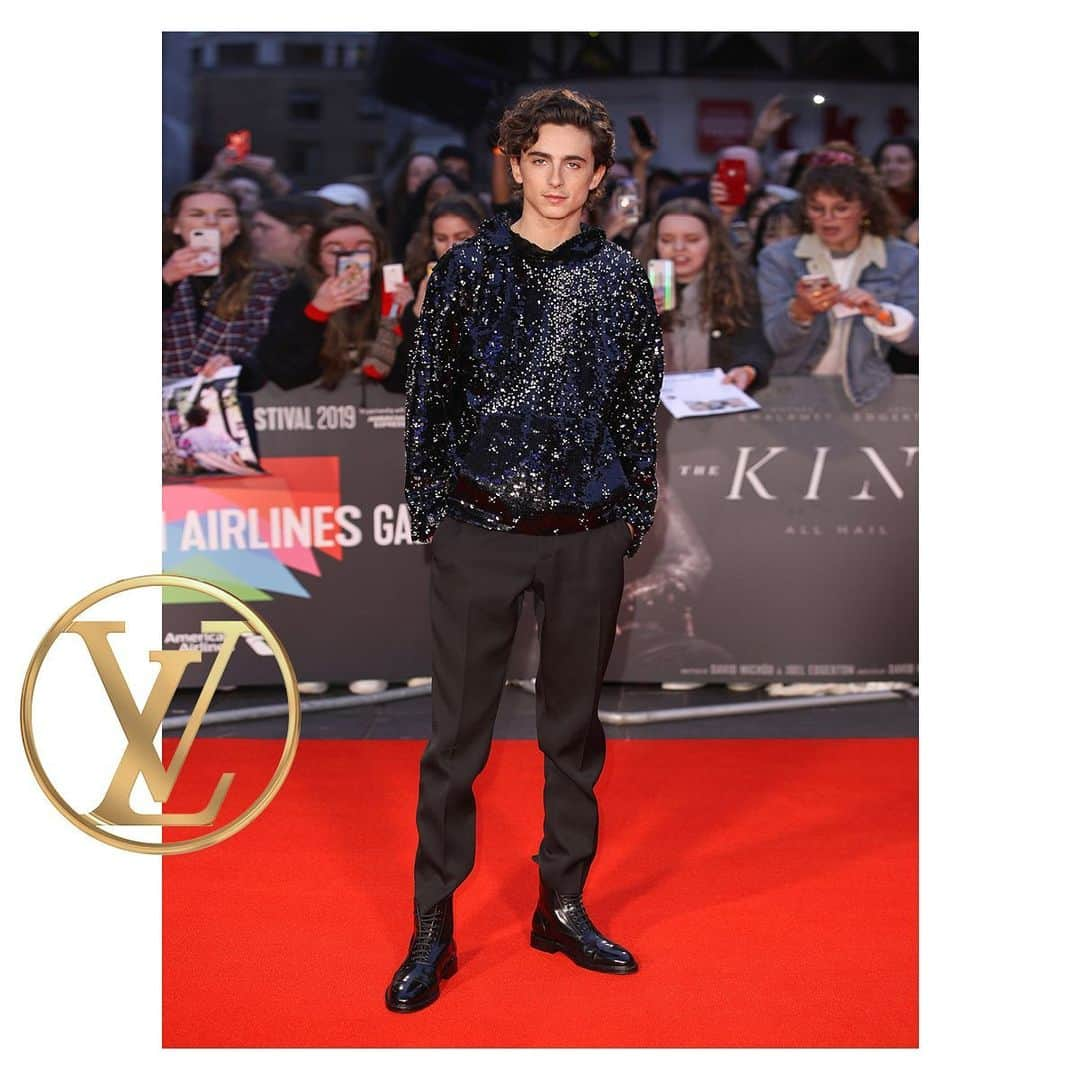 ルイ・ヴィトンさんのインスタグラム写真 - (ルイ・ヴィトンInstagram)「#TimothéeChalamet in a custom #LouisVuitton hoodie, pants and boots by #VirgilAbloh at the premiere of “The King” in London.」10月9日 17時34分 - louisvuitton