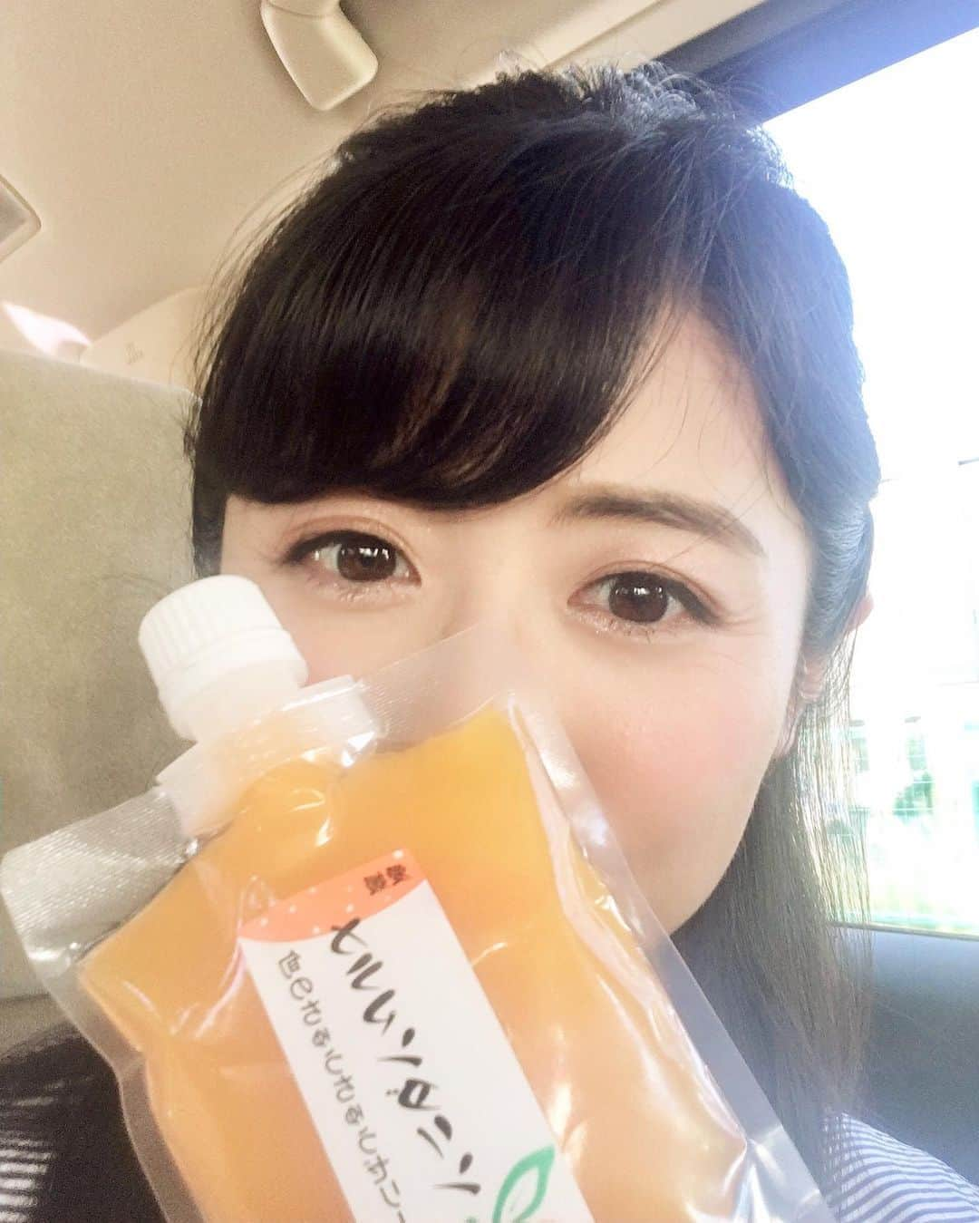 松尾依里佳さんのインスタグラム写真 - (松尾依里佳Instagram)「神戸で撮影。愛媛のみかんゼリーをお土産にいただきました🍊 #デスクネッツネオ #撮影 #日帰り #みかん系は小さいときからたまらなく好きです #帰りの車でちゅるるん」10月9日 17時43分 - erika.matsuo