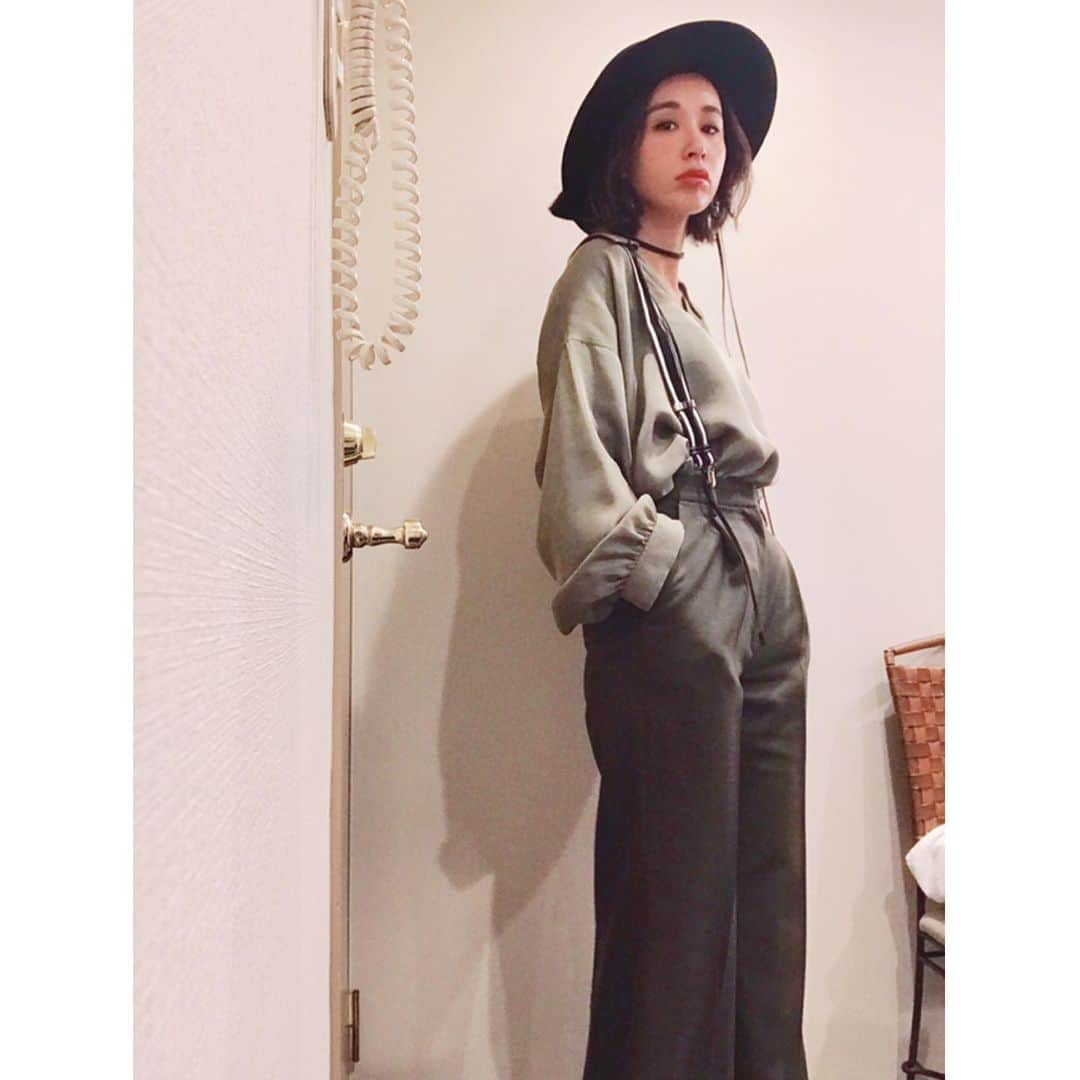 鈴木紗理奈さんのインスタグラム写真 - (鈴木紗理奈Instagram)「今日はAbemaの番組収録。 こんなに楽に話せんの？ こんなに好きにしていいの？ 最高に楽しかった。 次の収録がもう楽しみでならない。 ぜんぜん話し足りない‼︎‼︎ もっと話したいからネット番組の オファーお待ちしています。  #紗理奈流styling」10月9日 18時01分 - munehirovoice