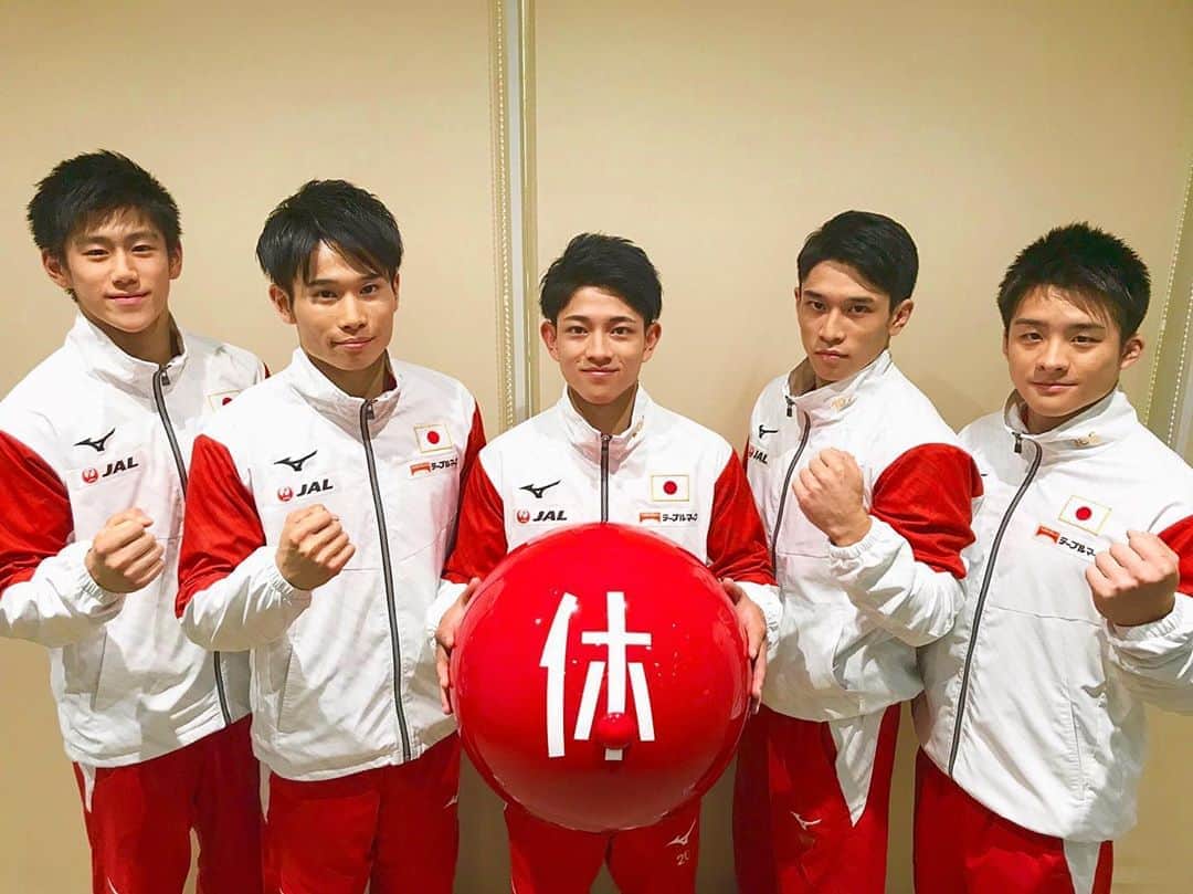 テレビ朝日「体操」のインスタグラム：「「世界体操 男子団体決勝」  本日９日(水) ２３時～テレビ朝日にて放送 . 日本は予選で僅差の３位 ロシア中国との頂上決戦は三つ巴！ 頑張れニッポン！！！！ . . #世界体操 #テレビ朝日  #体操 #gymanastics #男子団体 #金メダル奪還へ #頑張れニッポン」