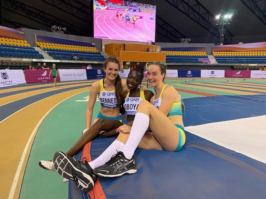 Ellie BEERのインスタグラム：「We are 10th best in the world........ THE WORLD!!!! I couldn’t be any more thankful to run with these amazing girls, alongside the support of @athleticsaustralia & everyone back home. Thank you so much Doha, @iaafdoha2019 you have been one amazing experience 🇶🇦⚡️#oneteam #thisisathletics  @viking_athletics_ @momentumvsports @officialrecoverybar @swift_supplements @spruce_moose_ @ignitionathletics @currumbinslsc @qldacademysport @qldathletics」