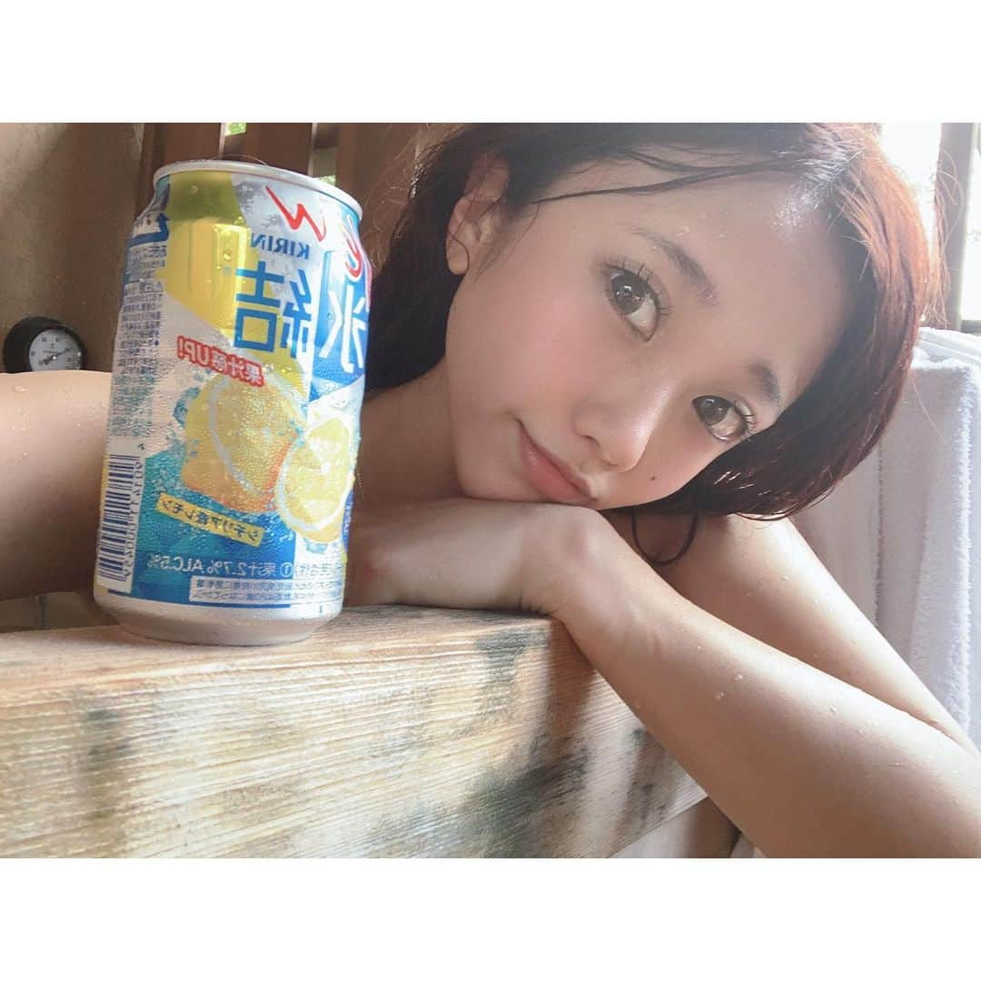 福田琴美さんのインスタグラム写真 - (福田琴美Instagram)「お風呂のお供🍺 . . .  #女優 #グラビア #グラドル  #グラドル自画撮り部 #撮影 #サロモ  #撮影モデル #水着女子 #えちえち #谷間  #girl #インスタグラビア #美女図鑑 #ビジョビ  #sexy #東京lily #水着ギャル  #撮影会 #水着 #沖縄  #lineライブ #イメージdvd #配信  #ライブ配信  #イメージビデオ #オーディション  #プール #お尻 #ミニョスタ」10月9日 18時16分 - kotomi_fukuda