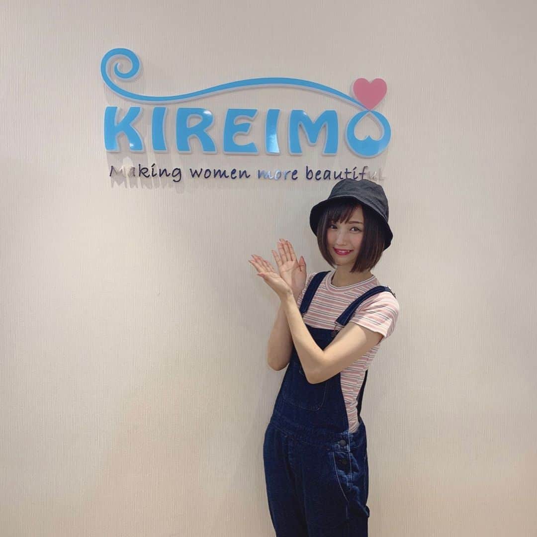 小林智絵さんのインスタグラム写真 - (小林智絵Instagram)「. . . . . 全身脱毛サロン『KIREIMO』さんに行ってきました〜😊❤︎ . スタッフさんが凄く丁寧な上に痛くないしめちゃ早いからありがたいです、、 . 夏が終わってもしっかりケアしないとねっ❤︎女子力👏笑 . . . . @KIREIMO_OFFICIAL . . . キャンペーンをやってるみたいです〜❤︎ . [ 秋のLove yourselfキャンペーン ] < 2019年10月1日(火)～2019年10月31日(木) > 【あなたは、どんなあなたを愛しますか？】～クルーズ旅行やホテルレストランコースなどが当たる！～ 「旅・体験・食・生活」選べる秋のLove yourselfキャンペーン！ . . .  #KIREIMO #キレイモ #脱毛 #脱毛サロン #全身脱毛 #女子力アップ #女子力 #肌ケア#美肌」10月9日 18時29分 - kobayashichie_1012