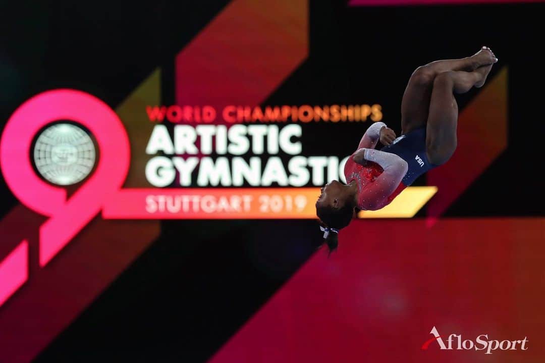 のインスタグラム：「#SimonBiles #stuttgart2019 #artisticgymnastics #gymnastics #floorexercise #体操 #世界体操 #sportsphotography. . . Photo:Yohei Osada」