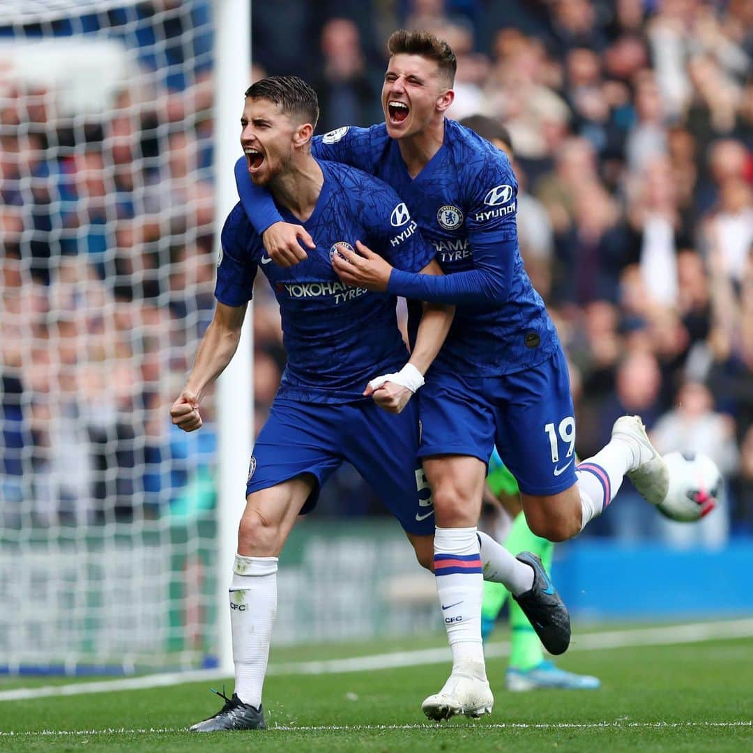 チェルシーFCさんのインスタグラム写真 - (チェルシーFCInstagram)「‘You can see how much it means to us to want to win and to work hard for the manager and the fans!’ 👊💙 @MasonMount10 #CFC #Chelsea」10月9日 18時47分 - chelseafc