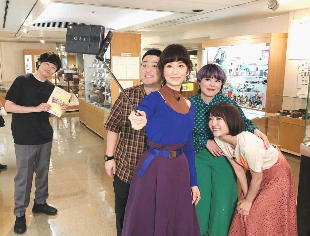 日本テレビ「ヒルナンデス！」さんのインスタグラム写真 - (日本テレビ「ヒルナンデス！」Instagram)「10月9日(水)放送「理由を聞いたらスゴい品」のゲスト大地真央さんからお知らせです。  明治座『ふるあめりかに袖はぬらさじ』11月3日(日)～27日(水)　出演：大地真央 矢崎広 中島亜梨沙 温水洋一 佐藤B作 横内正ほか  有吉佐和子さんの名作を歌あり、踊りあり、三味線ありの音楽劇として上演。芸者姿の大地さんを是非お楽しみに！(C)日本テレビ  #ヒルナンデス #理由を聞いたらスゴい品 #和牛 #水田信二 #川西賢志郎 #ブルゾンちえみ #滝菜月アナ #大地真央 #明治座 #ふるあめりかに袖はぬらさじ」10月9日 18時58分 - hirunandesu_ntv_official